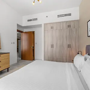Daire Unlock Waters Edge, Dubai